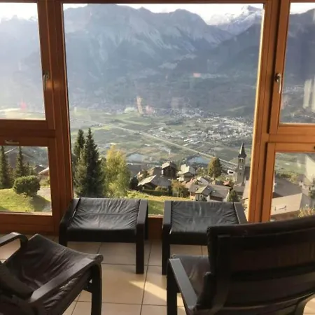 Appartamento Spacious Near Cable Car
