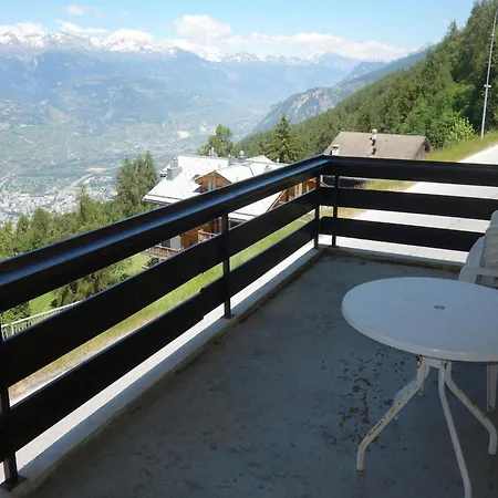Apartment Spacious With Garden Furniture Veysonnaz