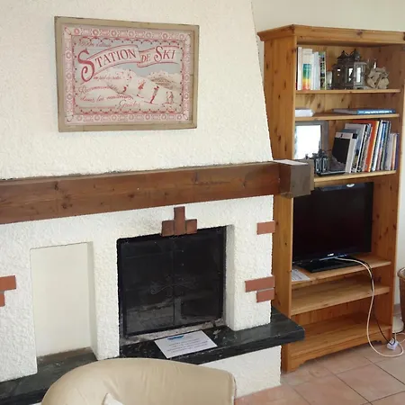 Apartment Spacious With Garden Furniture *