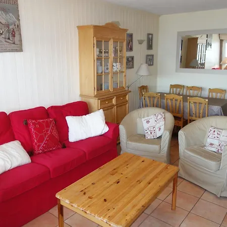 Spacious Near Cable Car *